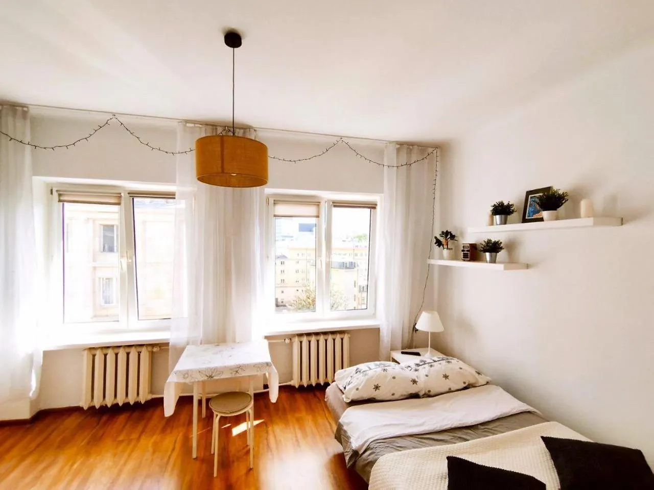 Cozy Studio At Plac Konstytucji Warschau 0*,